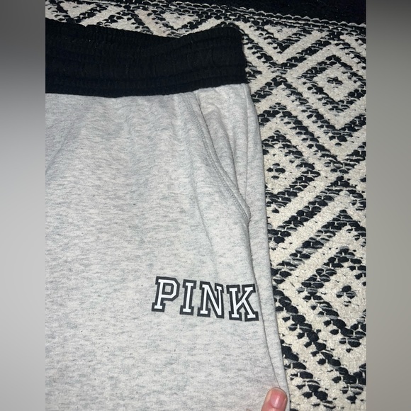 Medium pink sweatpants - Picture 3 of 6